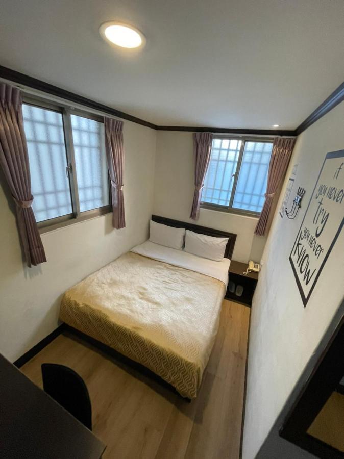 Holiday Business Hotel T'ai-tung Exterior foto