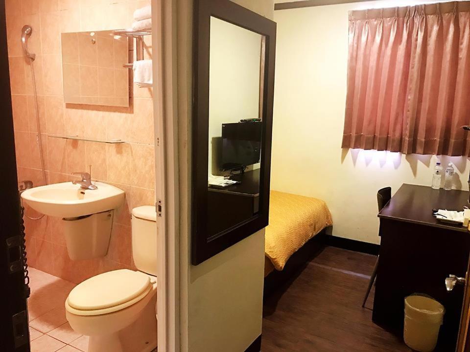 Holiday Business Hotel T'ai-tung Exterior foto